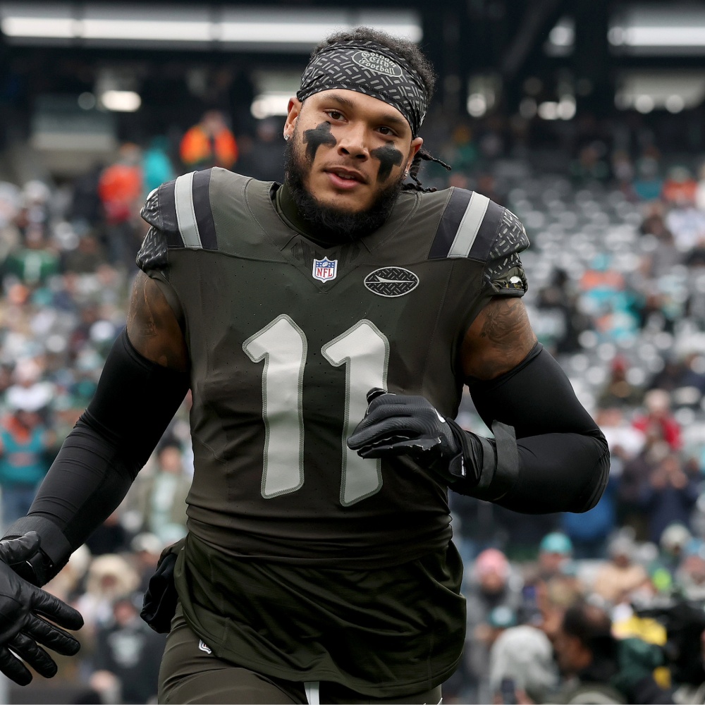 Maxx Crosby renova com os Raiders e se torna o defensor mais bem