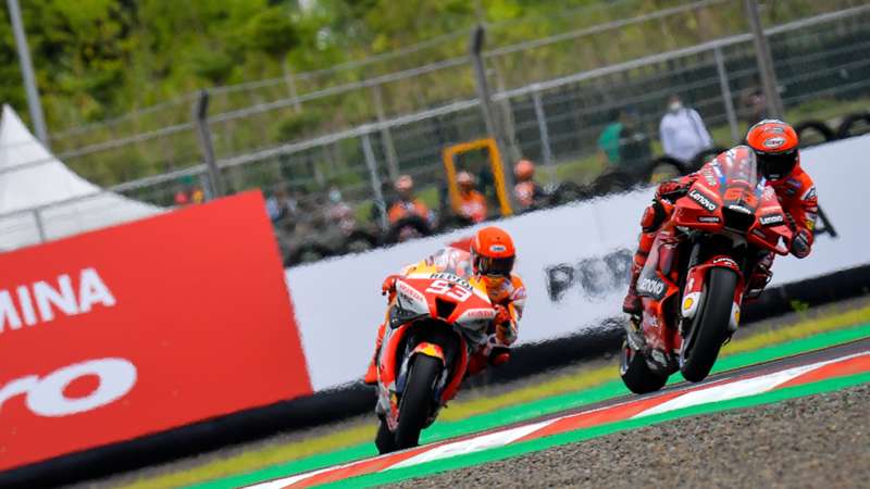 ¿Puede Marc Márquez disputarle el Mundial de MotoGP a Pecco Bagnaia?: "No puede estar arriba si la Honda no es competitiva"