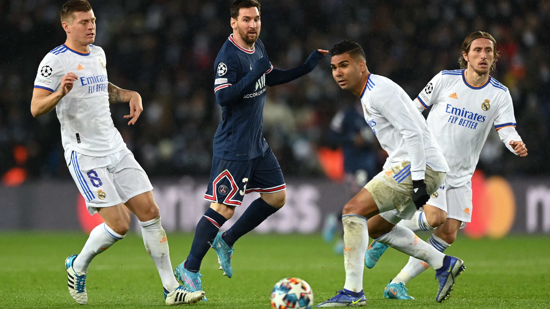 モドリッチ クロースとレアルの中盤を支えるカゼミーロ 自由にプレーする彼らへの嫉妬はない ボール奪取こそ自分の喜び ラ リーガ Dazn News 日本