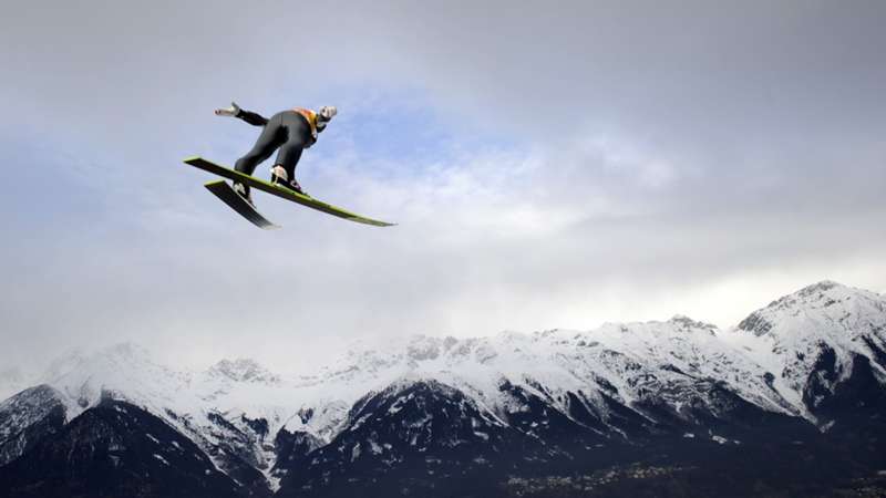 Wer zeigt / überträgt das Skispringen (Innsbruck) live im TV und LIVE-STREAM?