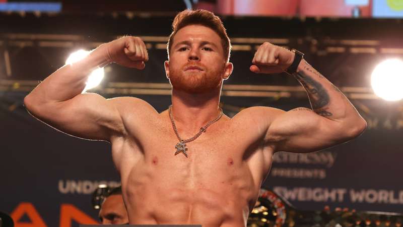 "Los demás boxeadores tienen que pelear entre ellos en lugar de esperar a que yo les dé una paga", Canelo