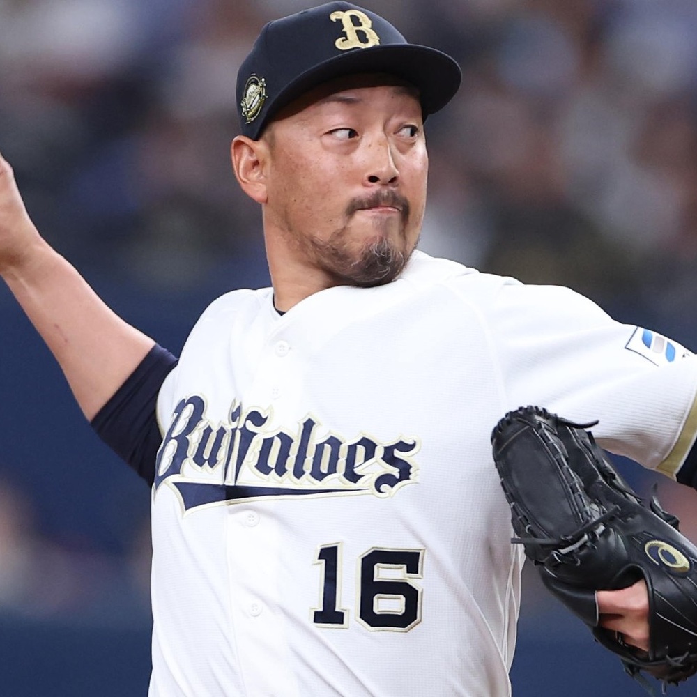 横浜FC　2025　topps　新井瑞希　直筆 10枚限定 横浜FC 2025 topps 新井瑞希 直筆 10枚限定 横浜FC 2025 topps 新井