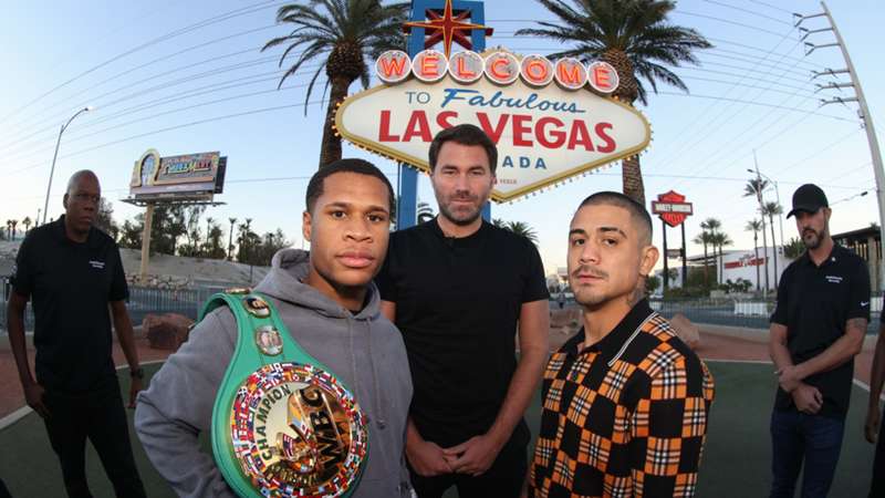 Devin Haney, Jo Jo Diaz Jr. have tense staredown after presser