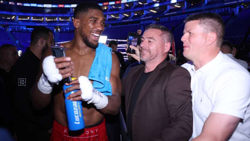 Anthony Joshua manda un mensaje a los aficionados que le abuchearon en su combate con Robert Helenius: "¿Alguno de ellos ha boxeado alguna vez?"