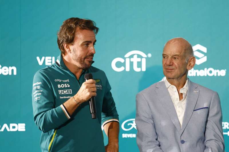 Fernando Alonso tiene claro que "Aston Martin es el equipo del futuro" tras el fichaje de Adrian Newey