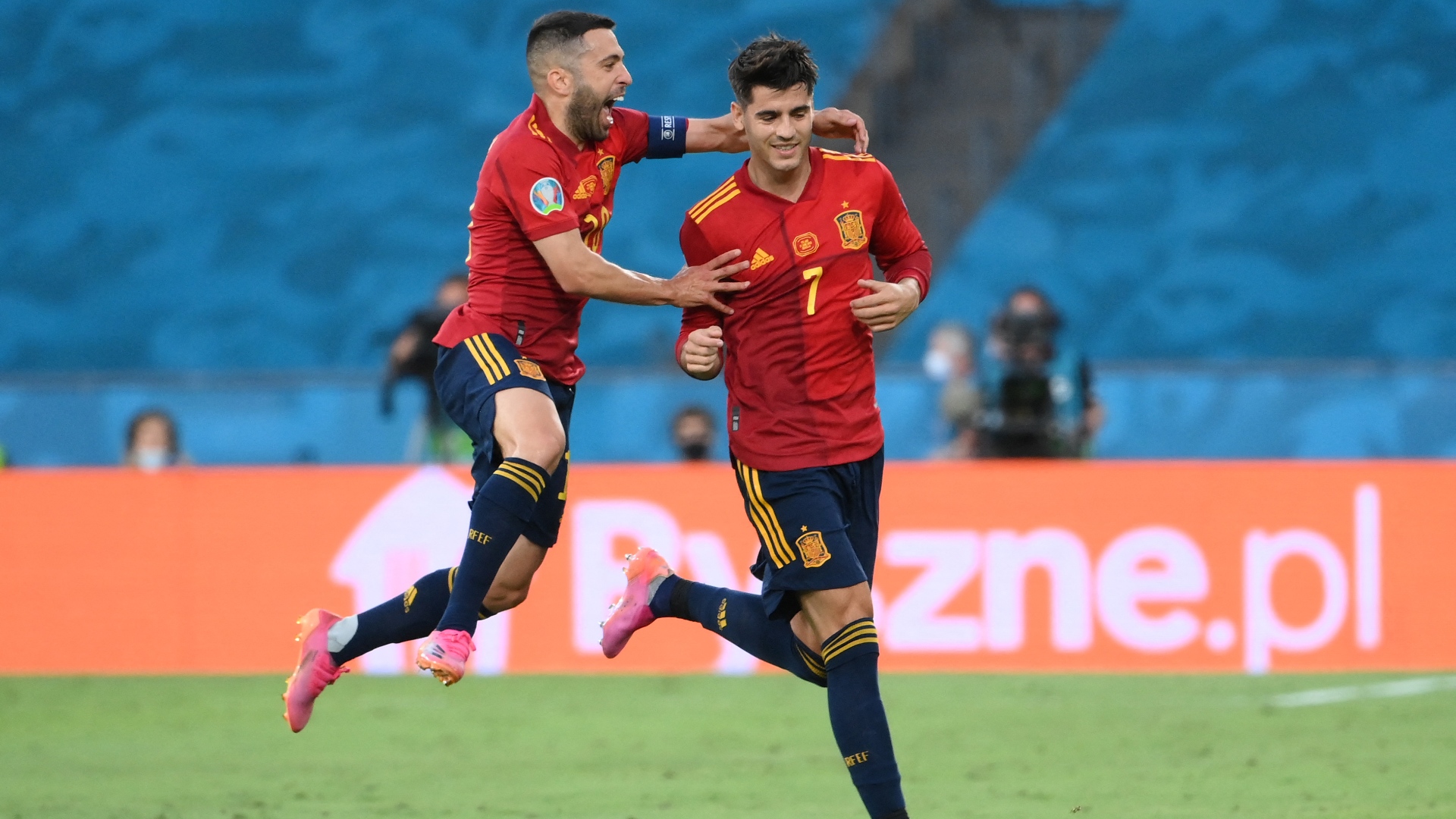 dia que juega la seleccion española