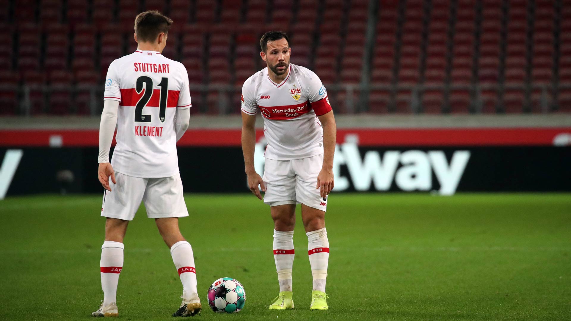 Gonzalo Castro Philipp Klement VfB Stuttgart 1. FC Köln Bundesliga 2020