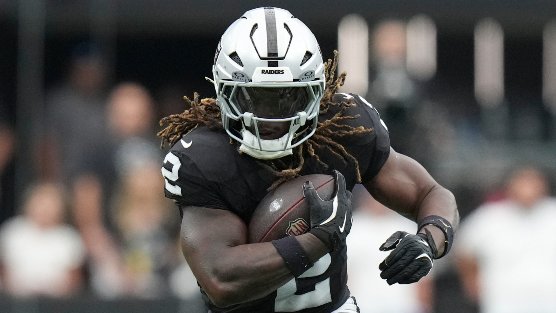 Jeanty, dos Raiders, estabelece uma meta ambiciosa: 