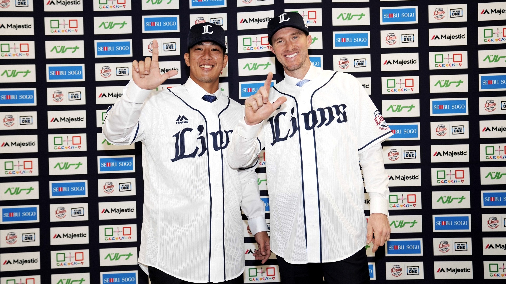 西武の新外国人選手ボーとウィティが入団会見｜プロ野球 | DAZN News JP