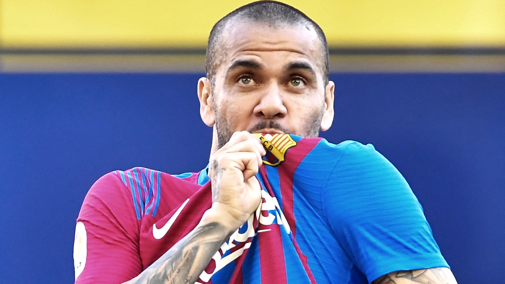 アウヴェスがバルサに別れ クレイジーなライオンであり続ける Dazn News 日本