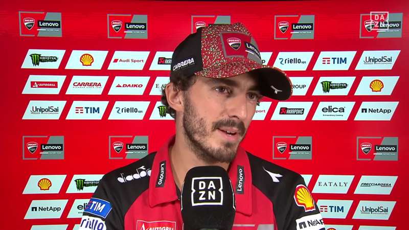 Pecco Bagnaia no se explica cómo Marc Márquez toma las curvas en MotorLand: "Hace cosas que solo él puede hacer, a mí me falta... lo intento y me caigo"