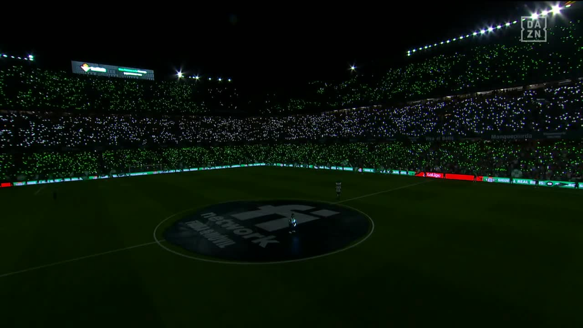 Vive la pasión del Real Betis Balompié en el Estadio Benito