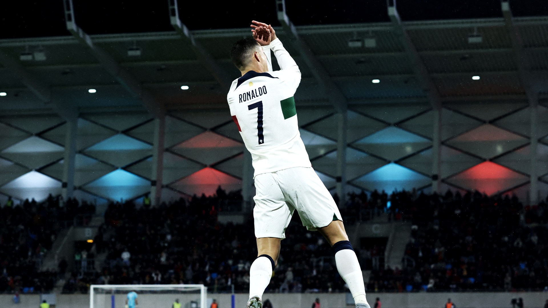 ポルトガル代表新監督、38歳クリスティアーノ・ロナウドへ賛辞「経験値