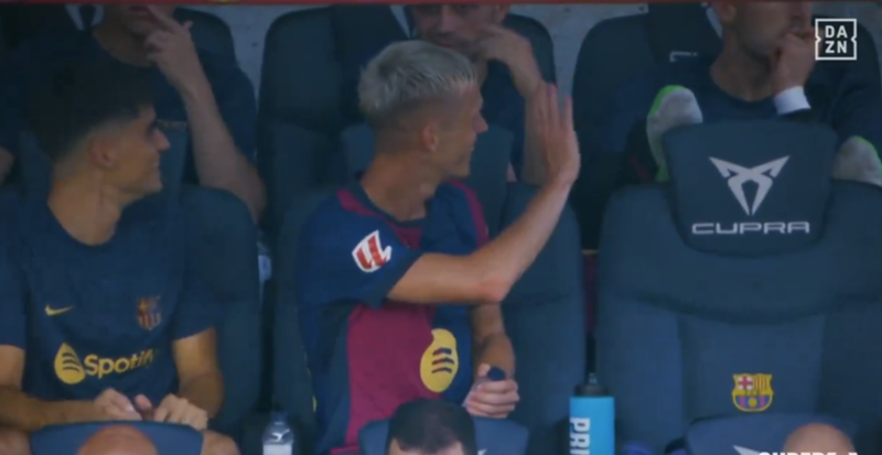 Dani Olmo y el emotivo momento con su abuela tras su debut en Montjuic: ¡Bajó a tirarle besos y a aplaudirle cuando fue sustituido!