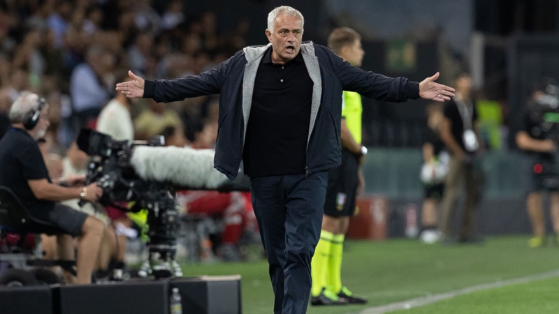 Mourinho: "La Roma dà sempre il massimo. Abbiamo meritato la vittoria"