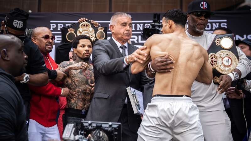 Gervonta Davis empujó a Rolly Romero fuera del escenario después del pesaje