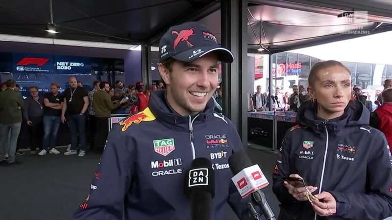 Checo Pérez y el bonito detalle con Carlos Sainz y su familia tras la victoria: "La tenía más que merecida"