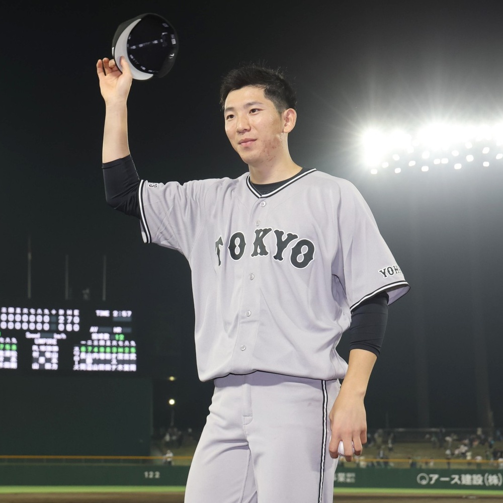 楽天・伊藤裕季也、カッコよすぎる確信弾の“決めポーズ”に反響 高々と