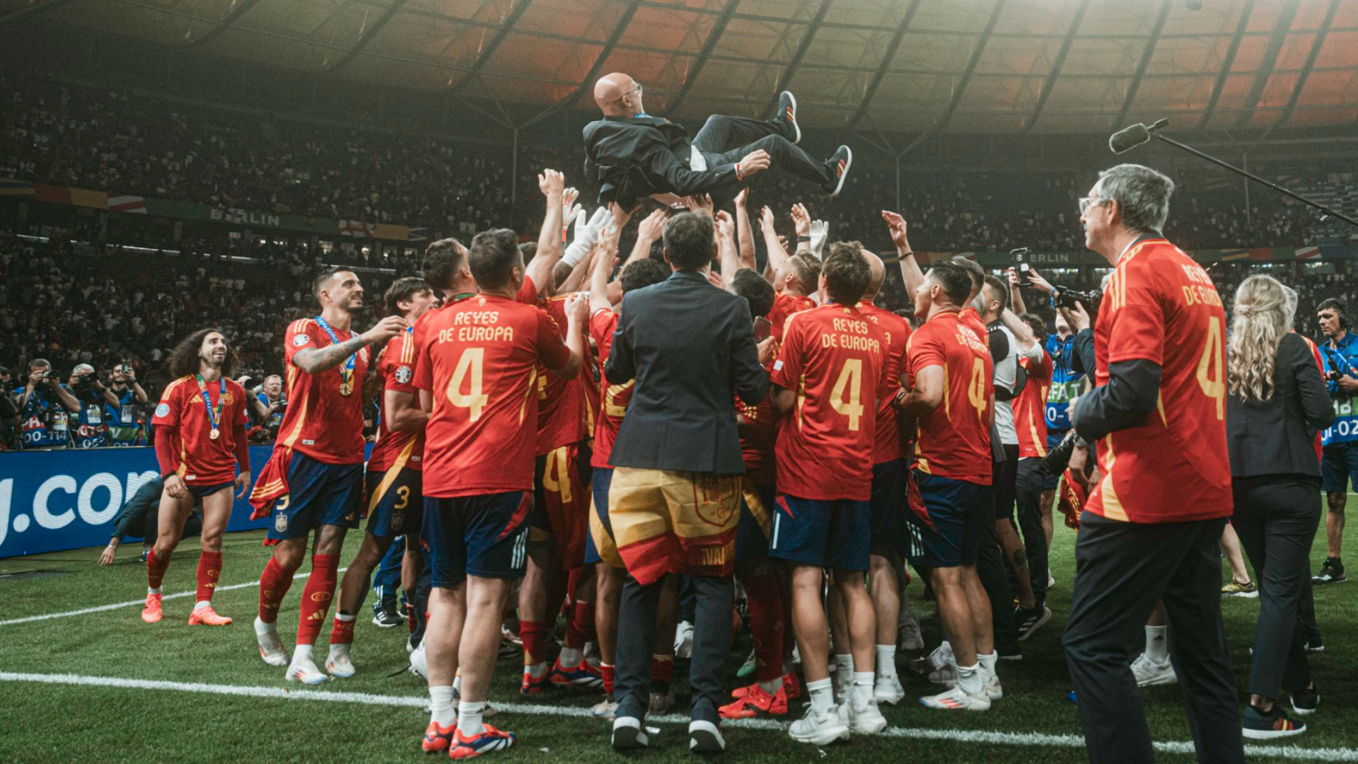 EURO96予選リーグ最終戦 オランダvsイングランド プログラム 7月11日】オランダvsイングランドの放送/配信予定｜EURO2024