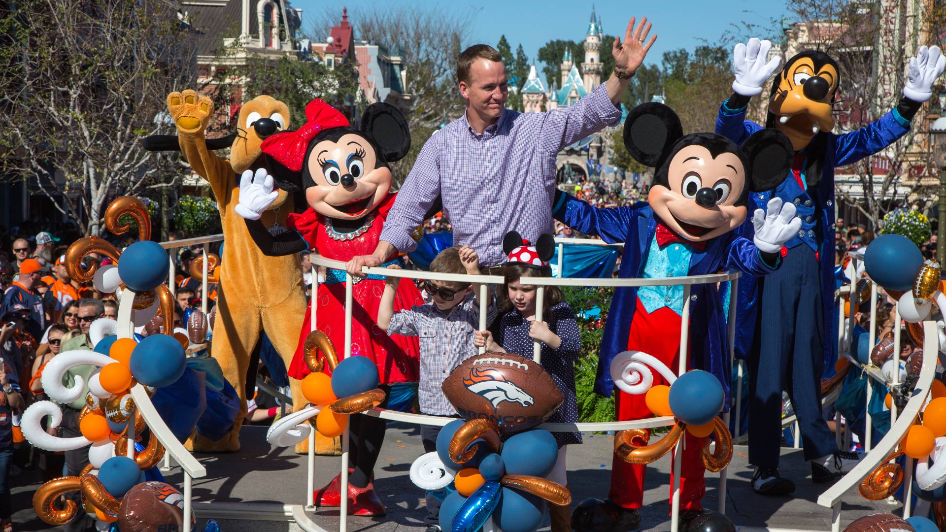Sepur Why Library Why do Super Bowl winners say they are going to Disneyland? | DAZN News UK