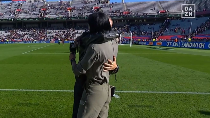 Alexia Putellas, Jenni Hermoso y su emotivo abrazo de reencuentro ante las cámaras de DAZN tras ganar el Mundial