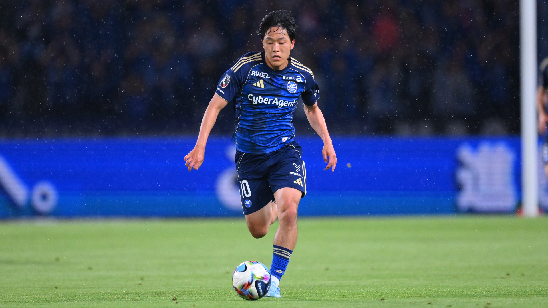 横浜F・マリノスDF小池龍太が全治6カ月の大ケガ | DAZN News JP