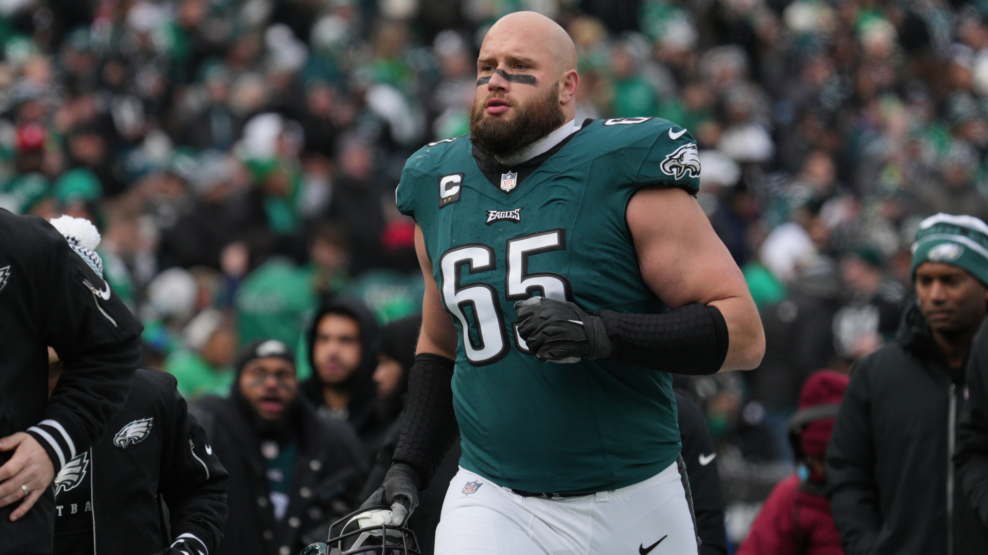 NFL star Lane Johnson announces his retirement