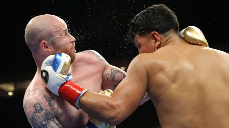 Jaime Munguía hizo temblar a Jimmy Kelly y lo noqueó en 5 rounds