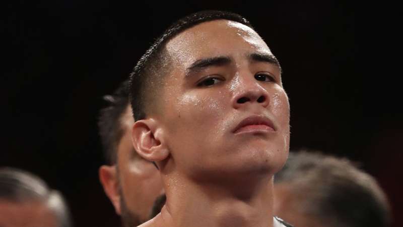 Oscar Valdez overcomes knockdown to score seventh-round TKO of Adam Lopez in WBC eliminator