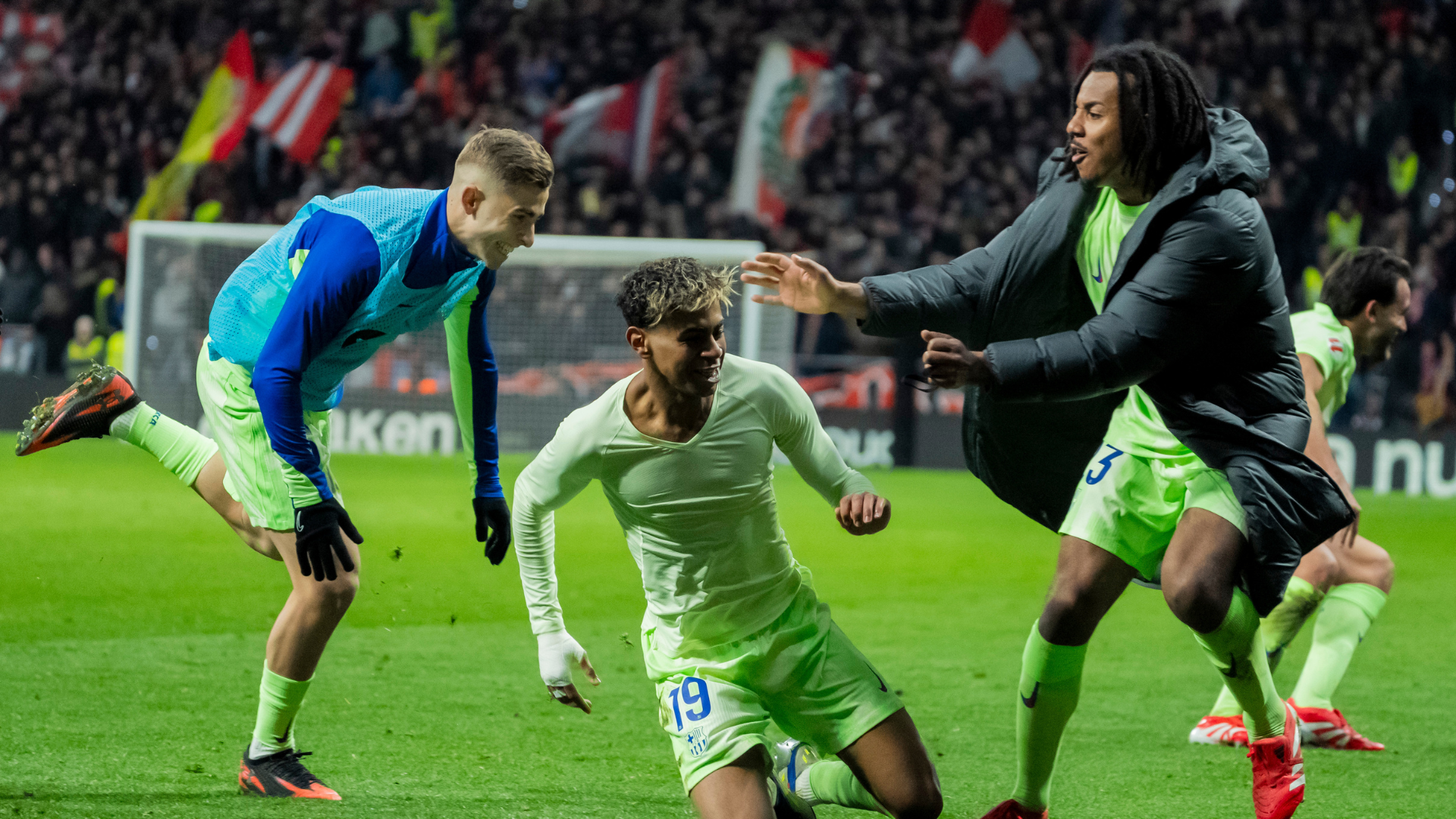 Lamine Yamal y su sonrisa de 'jugón' por su gol en la victoria ante el