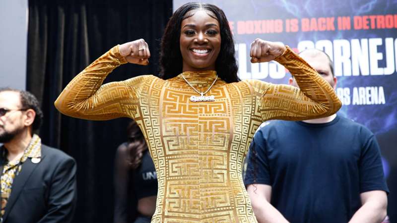 Claressa Shields is absolutely dominant in shutting out Maricela Cornejo with unanimous decision