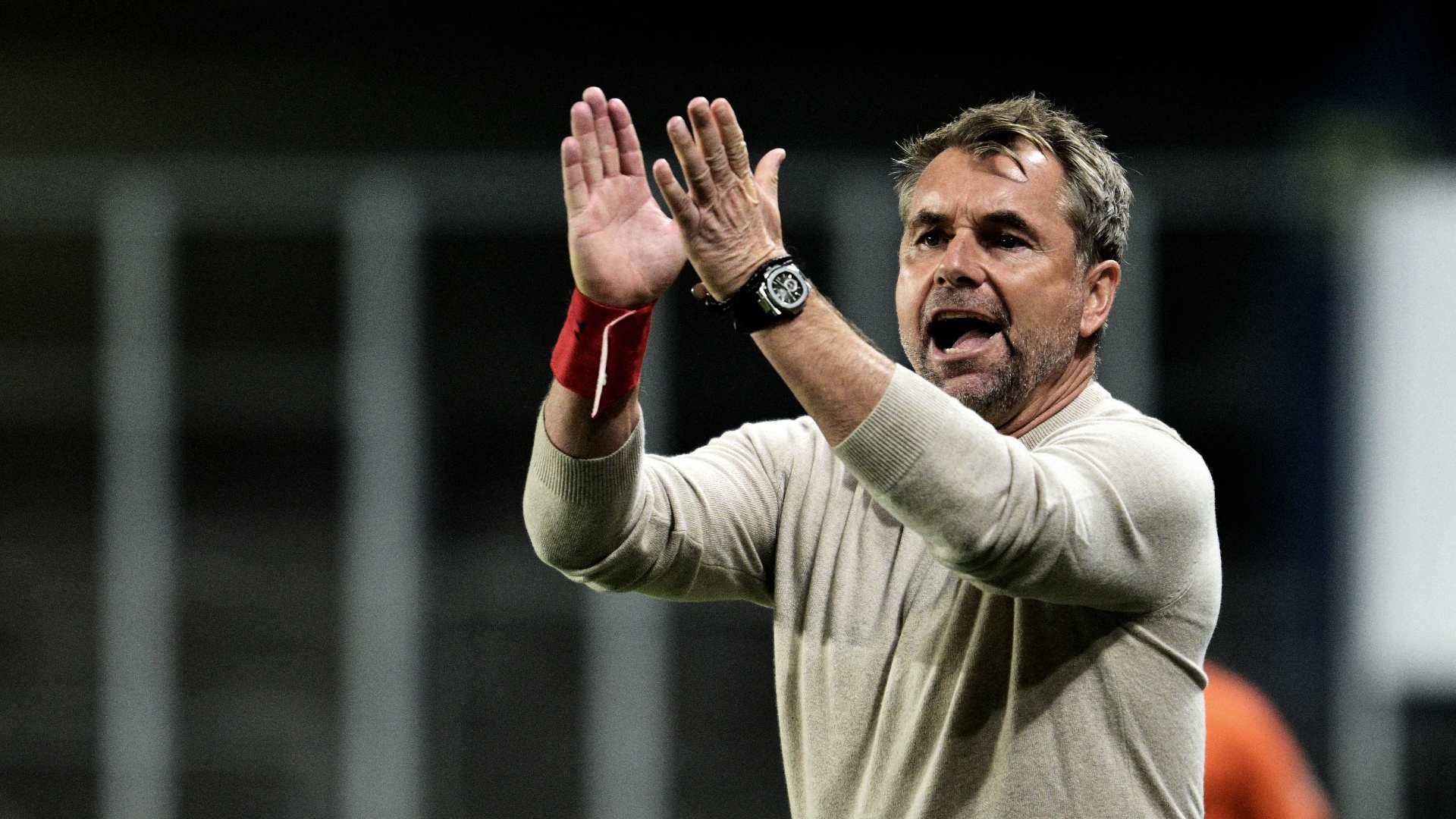 Stvv指揮官 日本人には冷淡さやずる賢さが欠けている ベルギーリーグ Dazn News 日本