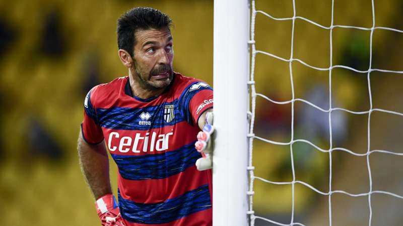 Buffon difende la Juve: "E' il potere masochista che si autoflagella o è l'antipotere che vuole battere il potere?”