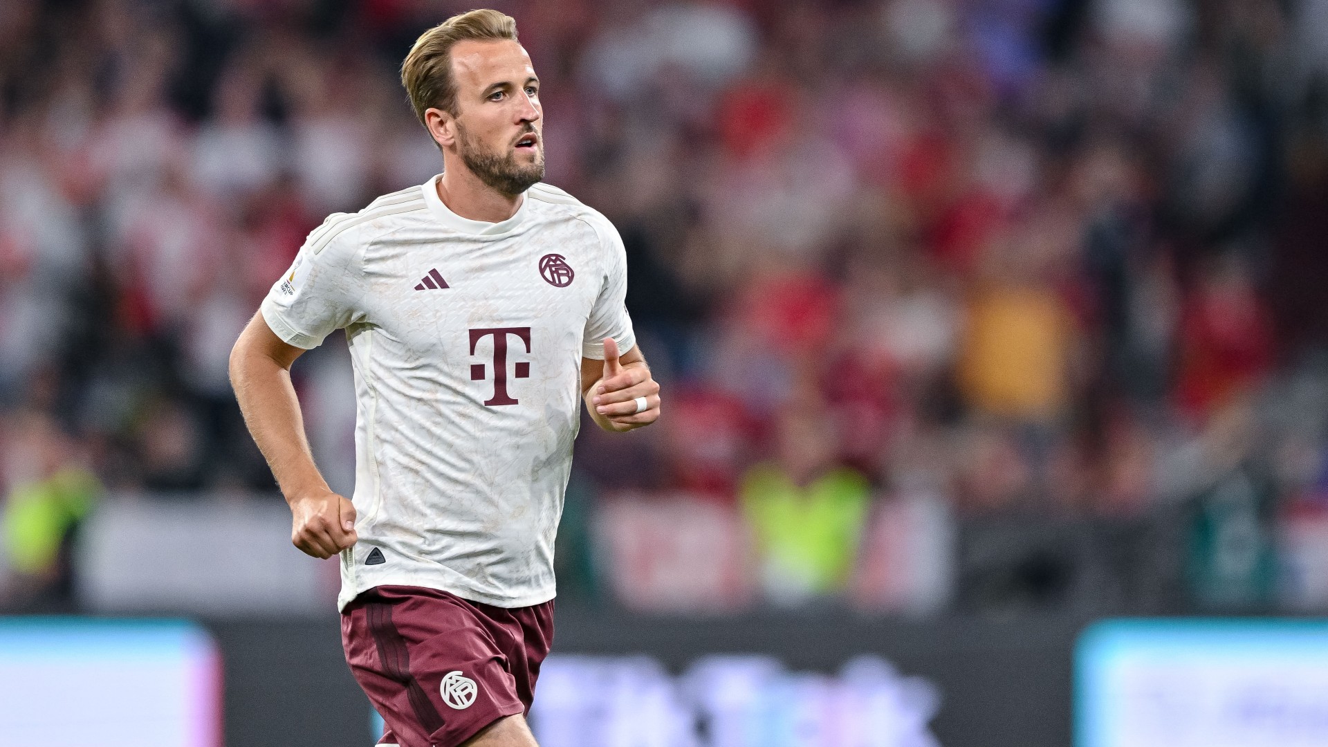 FC Bayern Harry Kane Supercup 120823