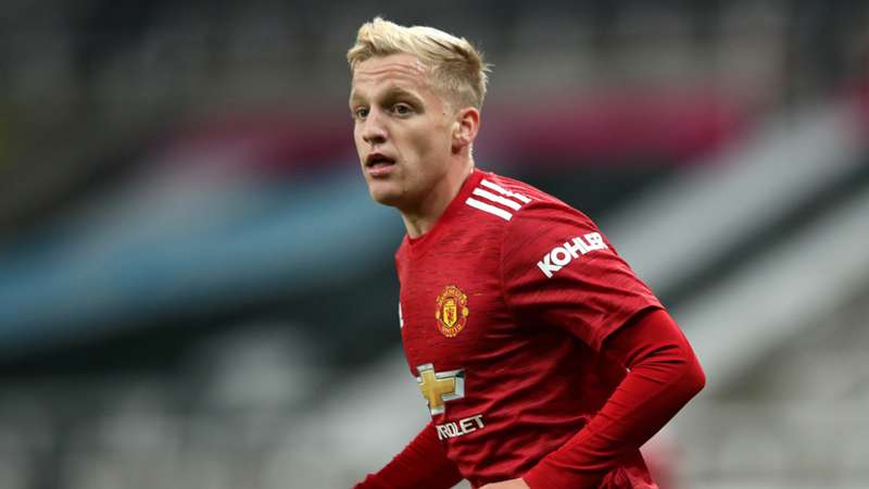ファン デ ベーク 出場機会増へ スールシャール監督が高評価 Dazn News 日本