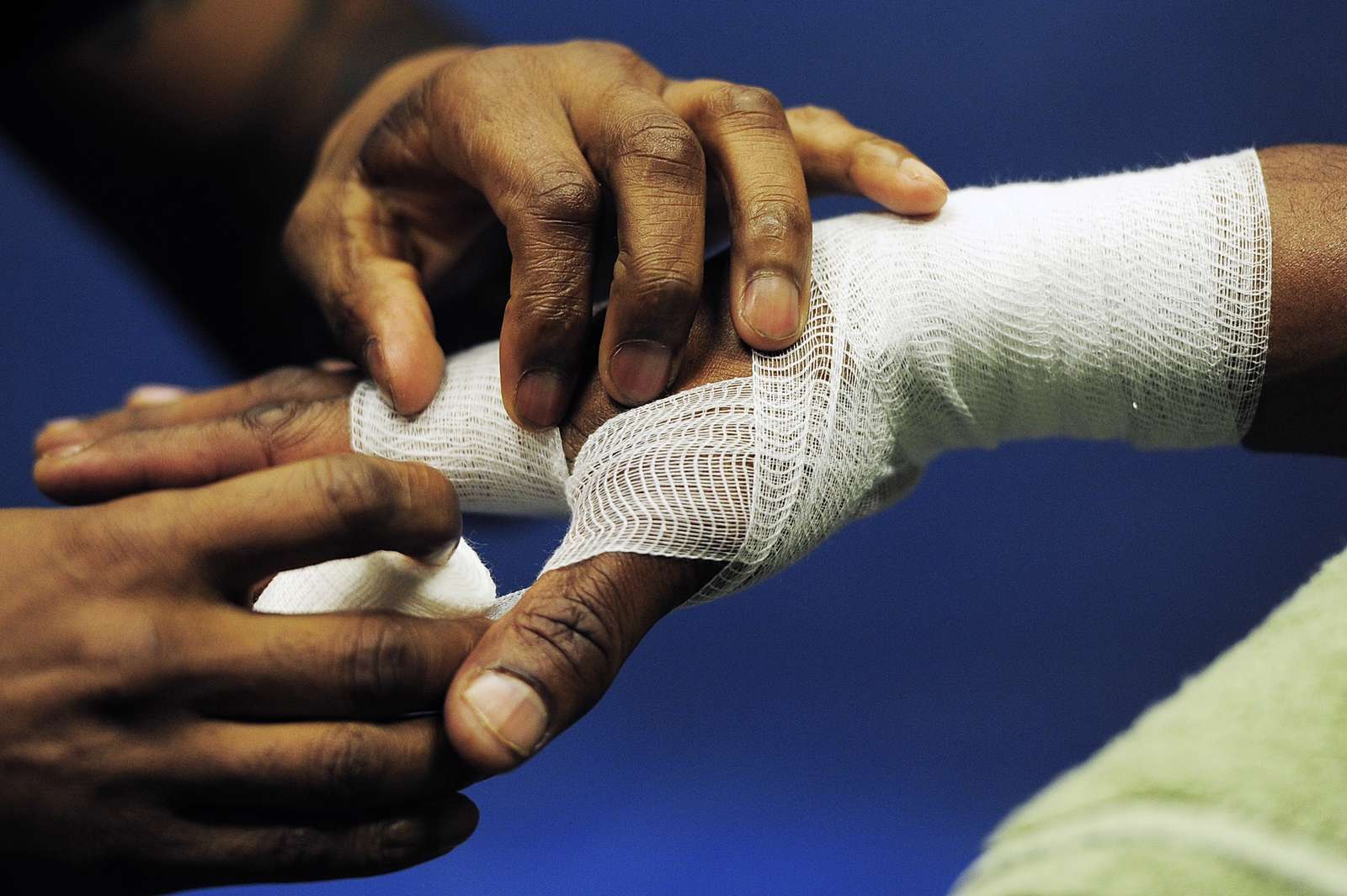 Come mettere le fasce da boxe e quali scegliere | DAZN News Italia