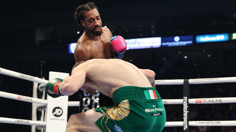 Demetrius Andrade aplastó a Jason Quigley y retuvo el título medio WBO