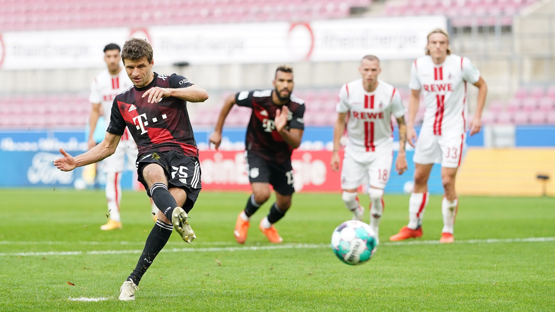 Thomas Müller FC Bayern München 1. FC Köln Bundesliga 31102020