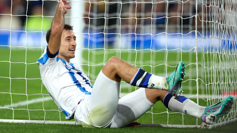 Mikel Oyarzabal, lesionado: qué le pasa, qué lesión tiene, cuánto tiempo estará de baja y qué partidos se perderá con la Real Sociedad y con la Selección Española