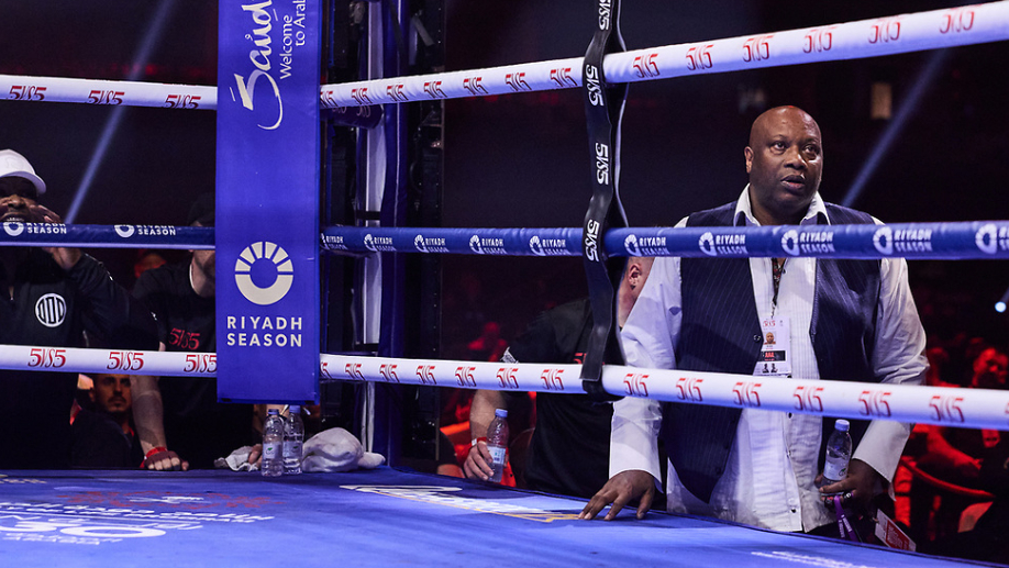 Daniel Dubois's father Dave