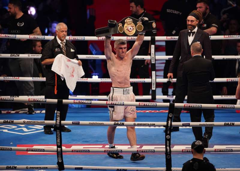 What time is Liam Smith’s fight tonight? Ringwalks, running order