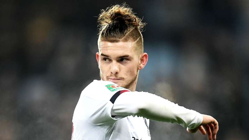 移籍情報 リヴァプールの17歳mfエリオットがブラックバーンへレンタル移籍 Dazn News 日本