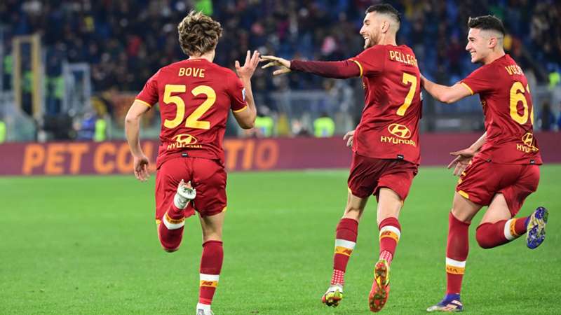 Serie A 2021-22, Edoardo Bove Lorenzo Pellegrini e Cristian Volpato in Roma-Verona 2-2