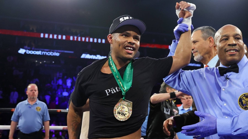 Shakur Stevenson called out by boxer who outclassed former world champion