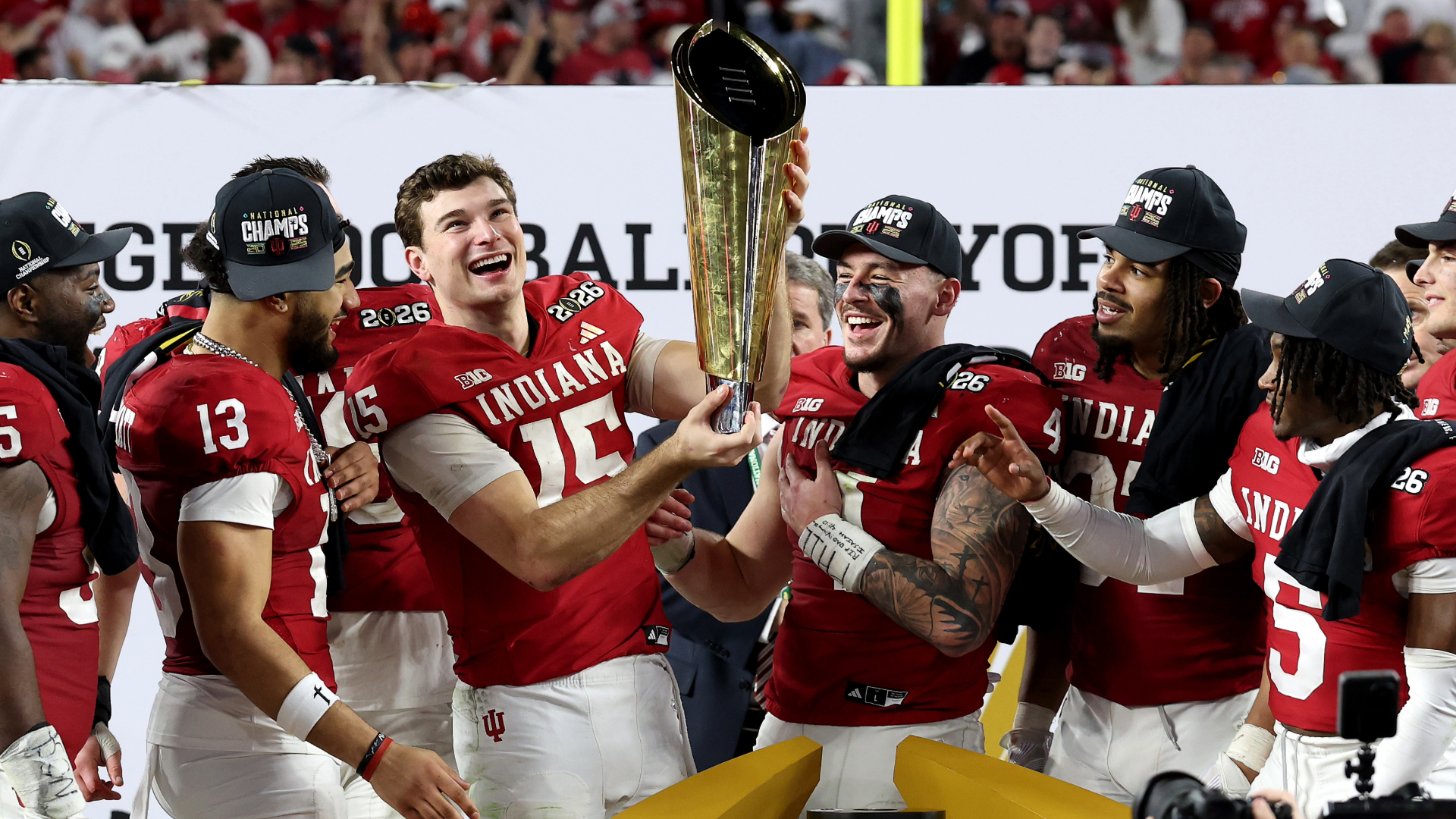 indiana-hoosiers-defeat-miami-hurricanes-27-21-to-cap-perfect-college