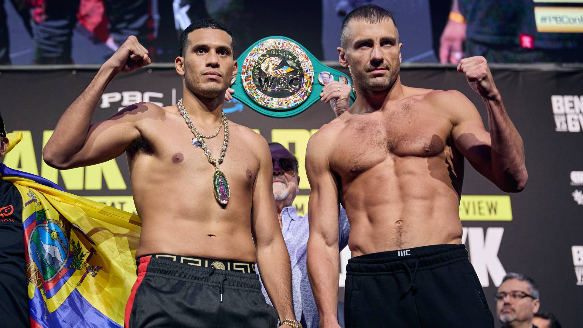 What time is the David Benavidez vs. Oleksandr Gvozdyk fight tonight