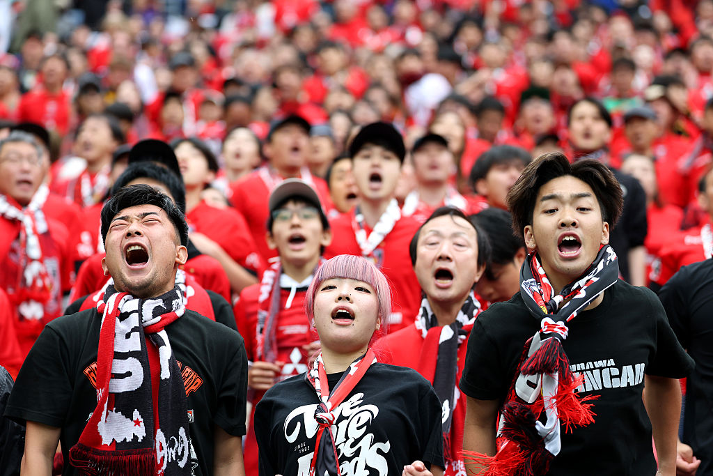 負けたのに、なぜ飛び跳ねている？」…称賛集まる浦和の応援に寄せられ