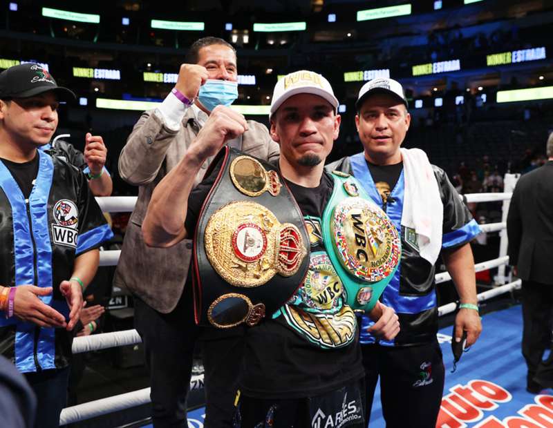 Para garantizar Estrada vs. Chocolatito 3, WBC crea torneo de supermoscas. Juan Francisco es ahora campeón franquicia