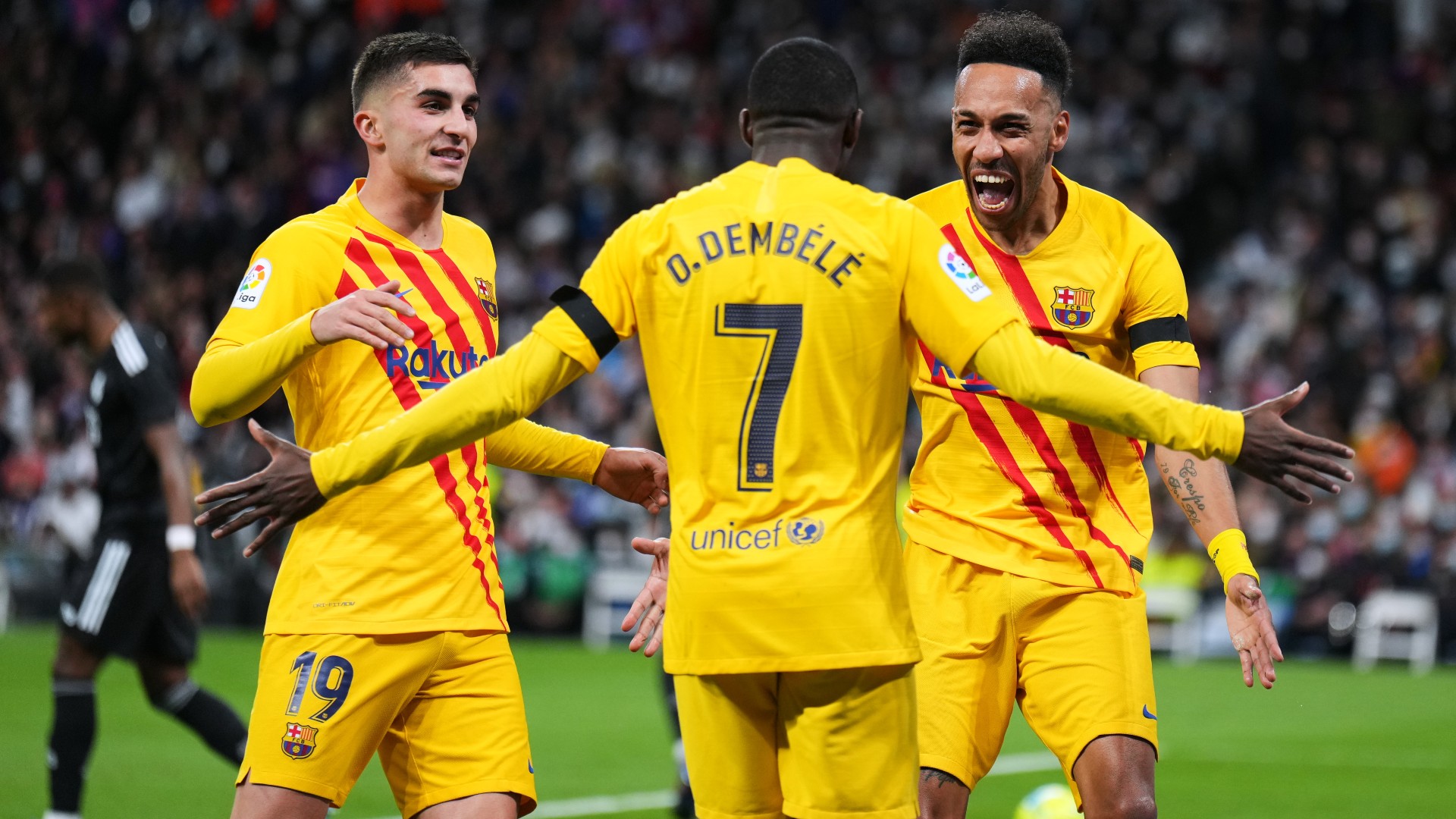 Xavi refuses to rule out Barcelona catching Real Madrid in league table  after huge 4-0 El Clasico win | DAZN News US