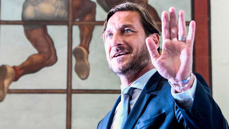 Le attività imprenditoriali e la nuova relazione: cosa fa oggi Francesco Totti?